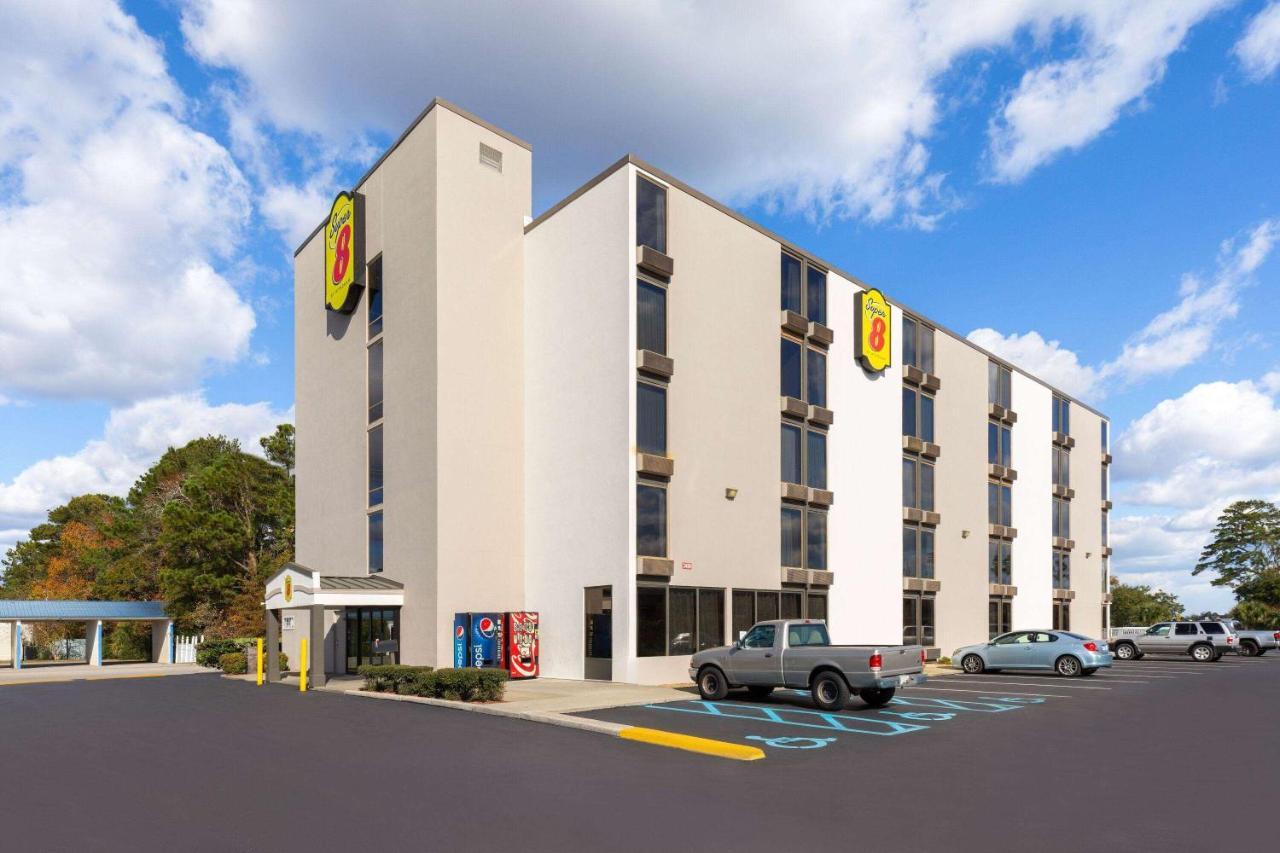 Super 8 By Wyndham Myrtle Beach/Market Common Area Экстерьер фото